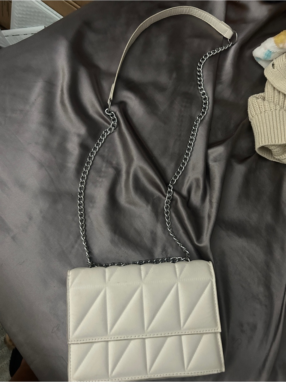 Quilted Crossbody Shoulder Bag in Cream - Elegant Everyday Style